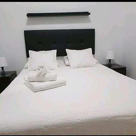 Comoda Habitacion Madrid Exterior foto